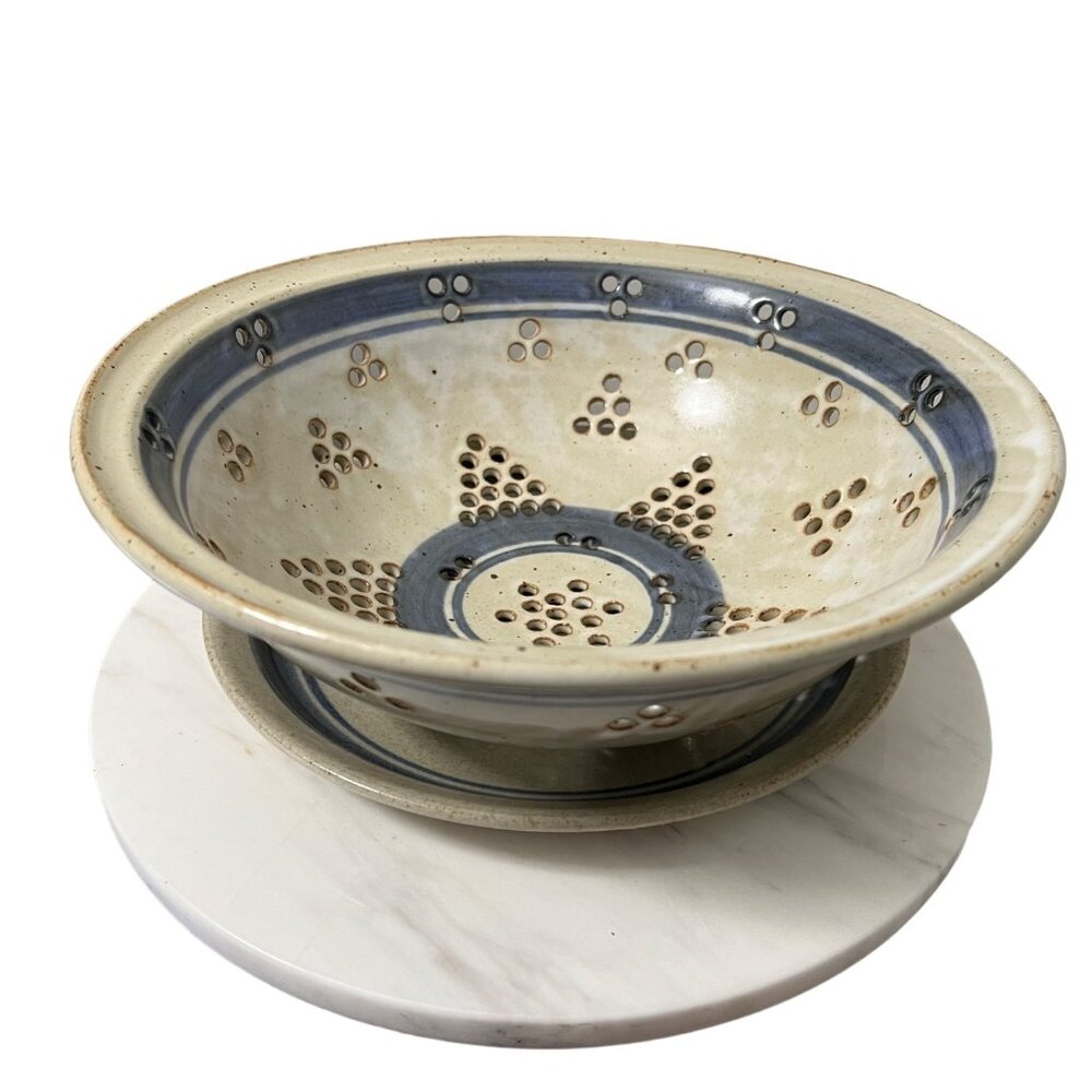 VTG Cottagecore Blue Beige Striped Stoneware Berry Colander 2 Pc Set Signed